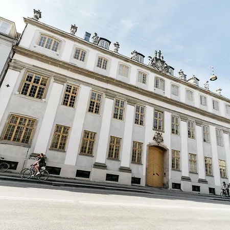 Majestic 300m2 *